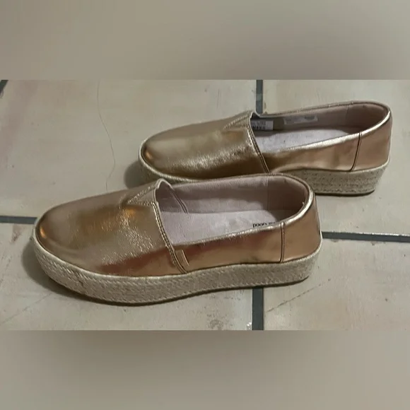 Toms Rose Gold Platform Espadrilles. NWT. - Picture 8 of 11